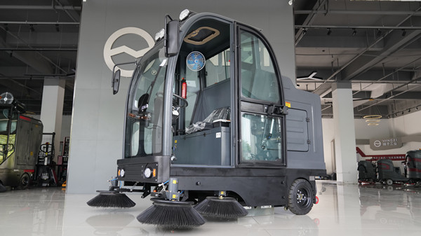  工業(yè)車間的掃地機(jī)好不好用呢？