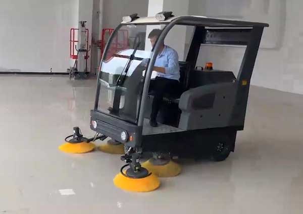 電動掃地車廠家哪家好？價格怎么樣
